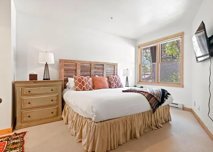 Rmr: Moose Creek 17 Townhome In Villa
